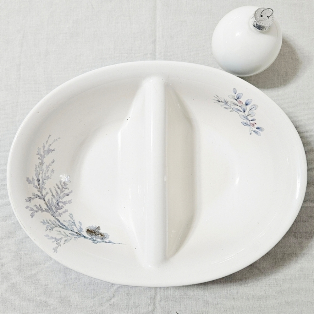 Vtg.‎ Pfaltzgraff Winter Frost Divided Serving Bowl Holiday Christmas White 10"